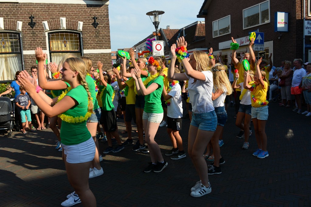 ../Images/Zomercarnaval Noordwijkerhout 2016 228.jpg